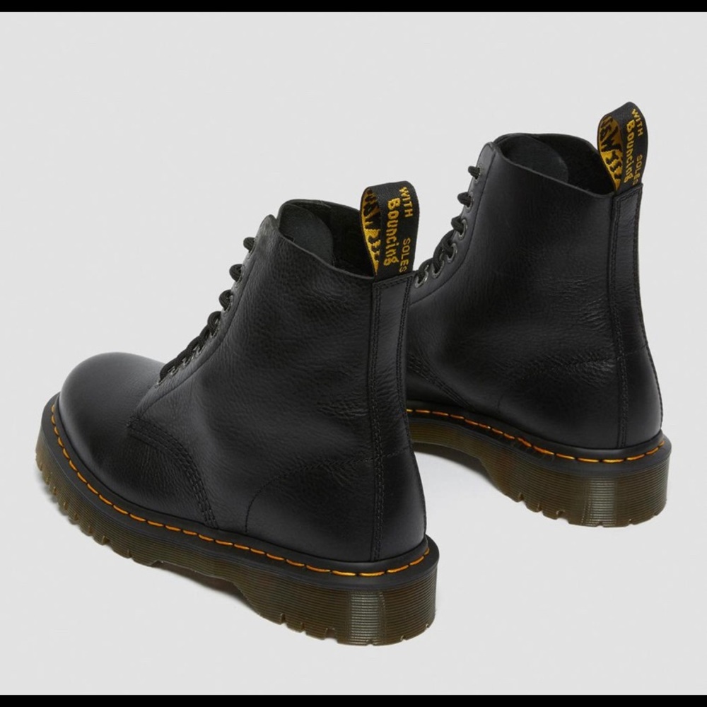 Black Doc Marten pascals